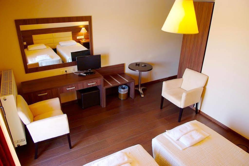 Plotini Hotel Dhidhimotikhon Exterior photo